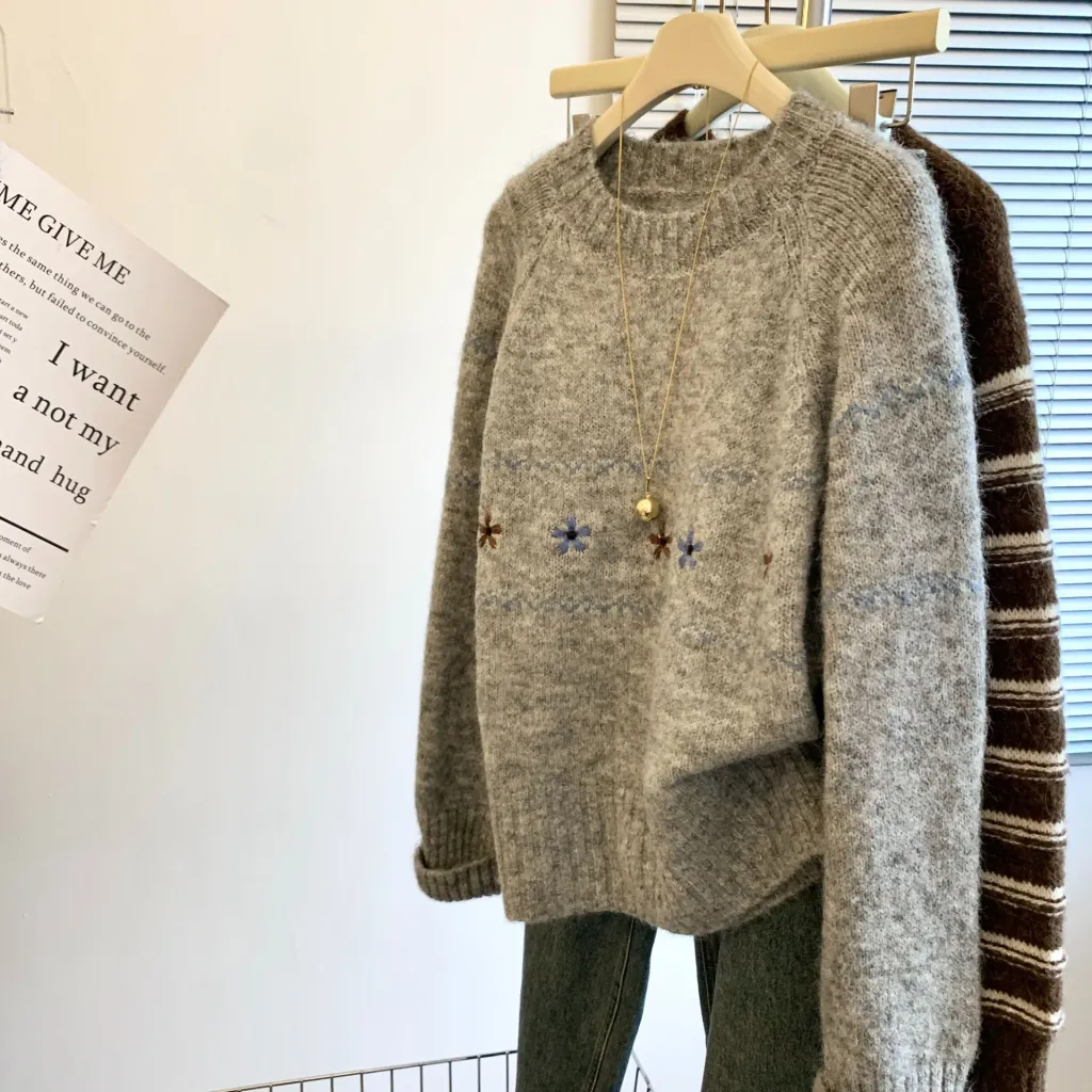 Women's Floral Embroidered Pullover Sweater Loose Lazy Style - Light Gray