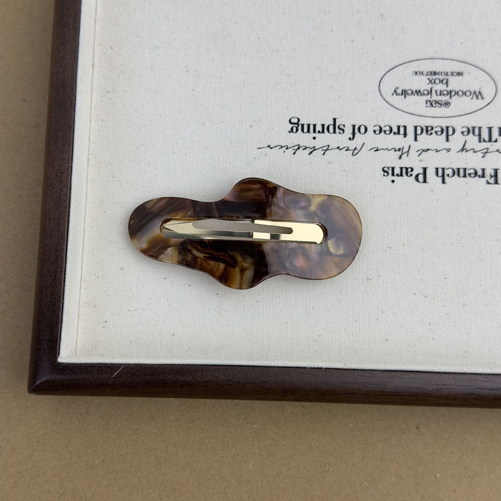 Irregular Hollow-out Clouds Acetate Hairpin