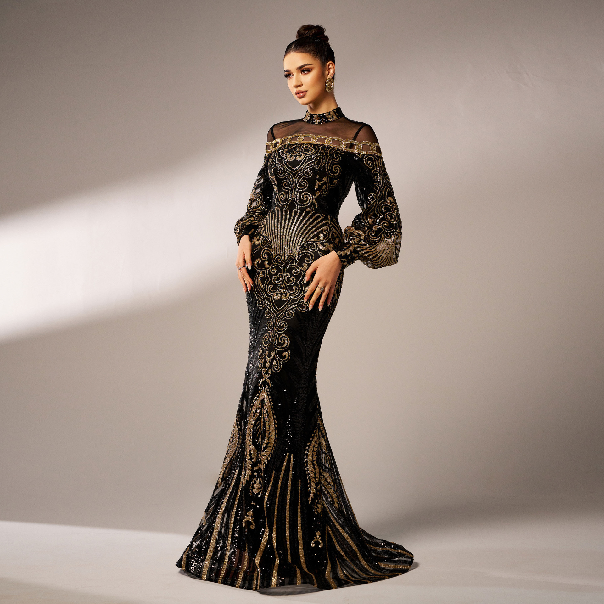 Long Sleeve Round Neck Sequins Mesh Fishtail Evening Dress