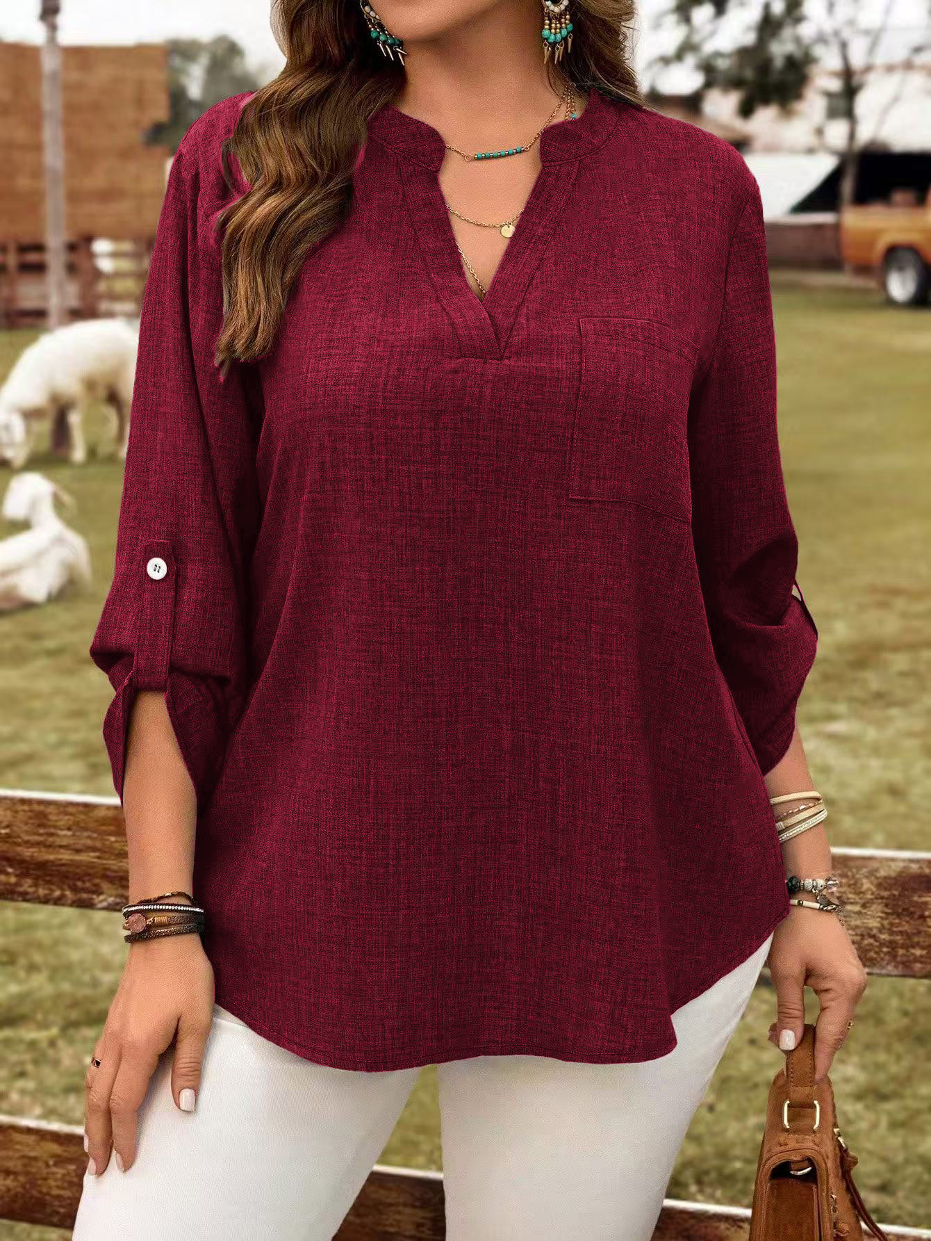 Top holgado de moda con cuello en V, abotonado y color liso. 98939c85 A48c 430c 9bc4 Ad44dedd67c3