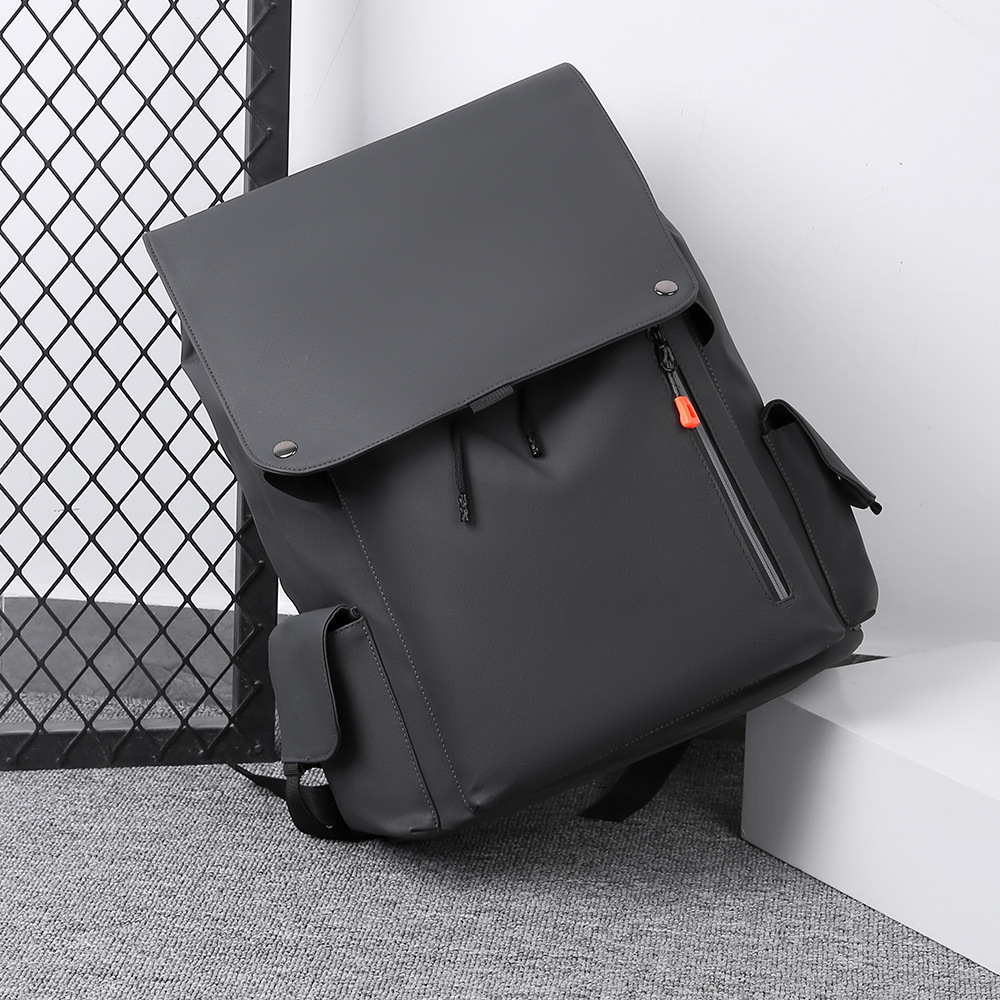 Men's Large Capacity Laminated Leather Fashionable Backpack