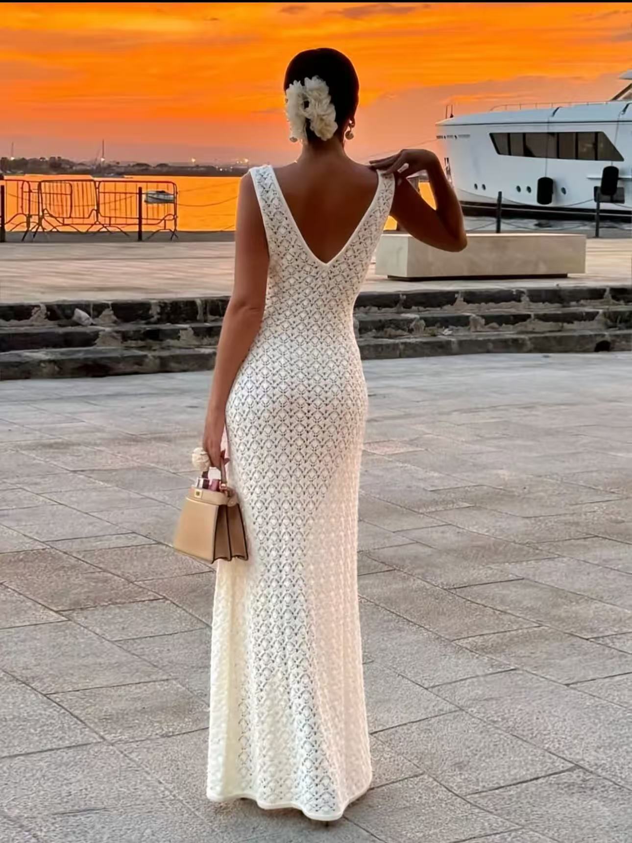 Buy Women's Clothing Online | Buy Trending Dresses for Women