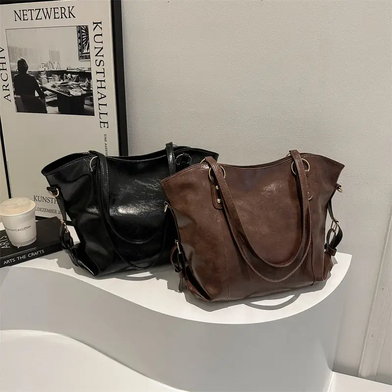New Retro Commuter Tote Bag