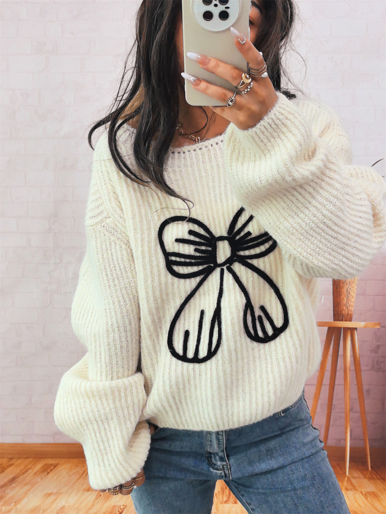 Simple Casual Bow Embroidery Decoration Knitted Long Sleeve Sweater
