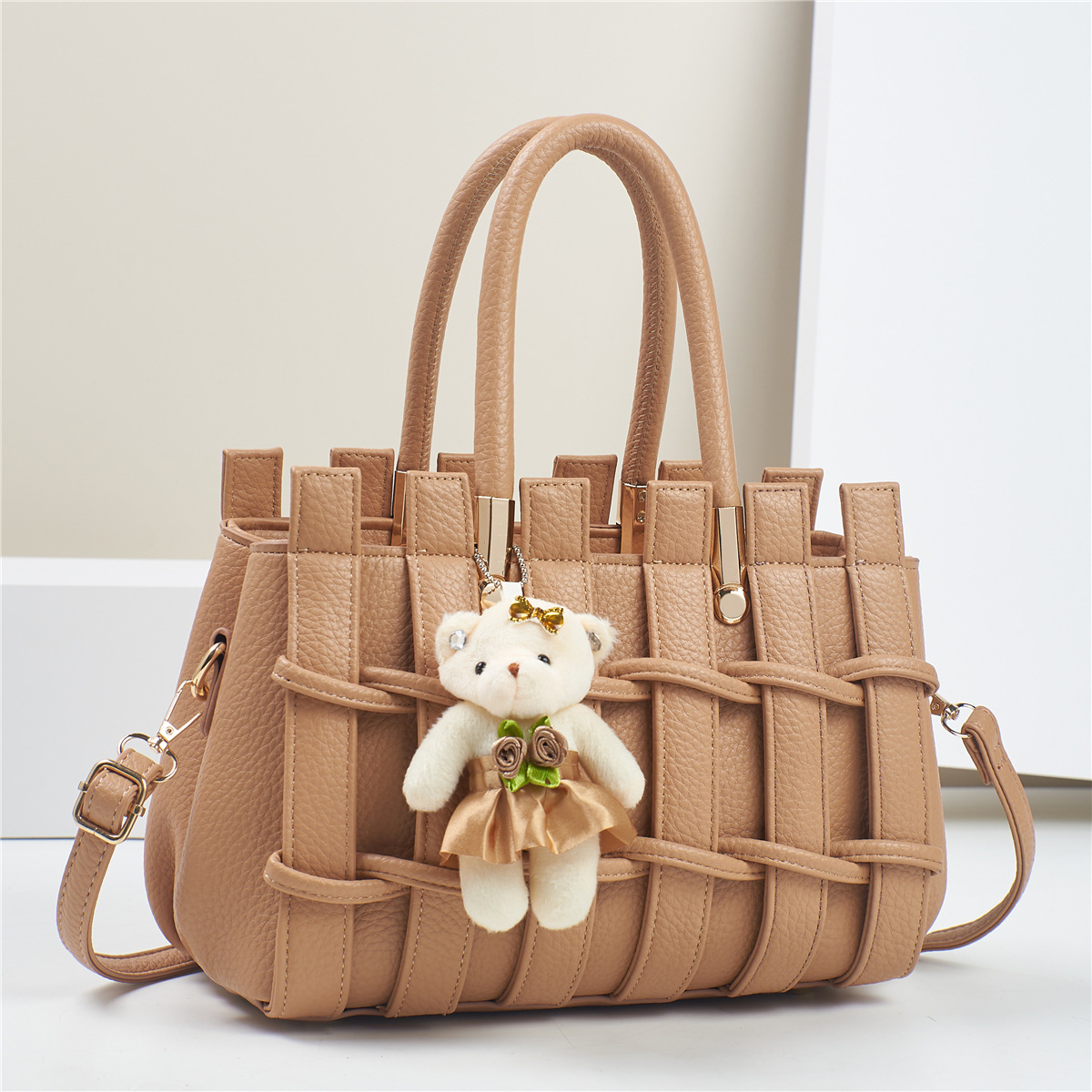 https://cf.cjdropshipping.com/quick/product/9a638e70-c245-43db-8986-737661296b65.jpg