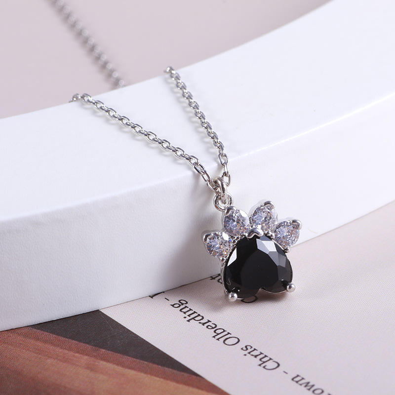 Shining Bear Claw Loving Heart Zircon Sweet Heart Shaped Pendant
