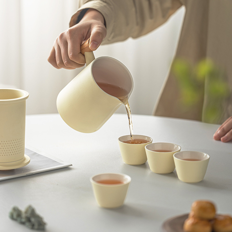 طقم أكواب سيراميكية محمولة للتقديم السريع