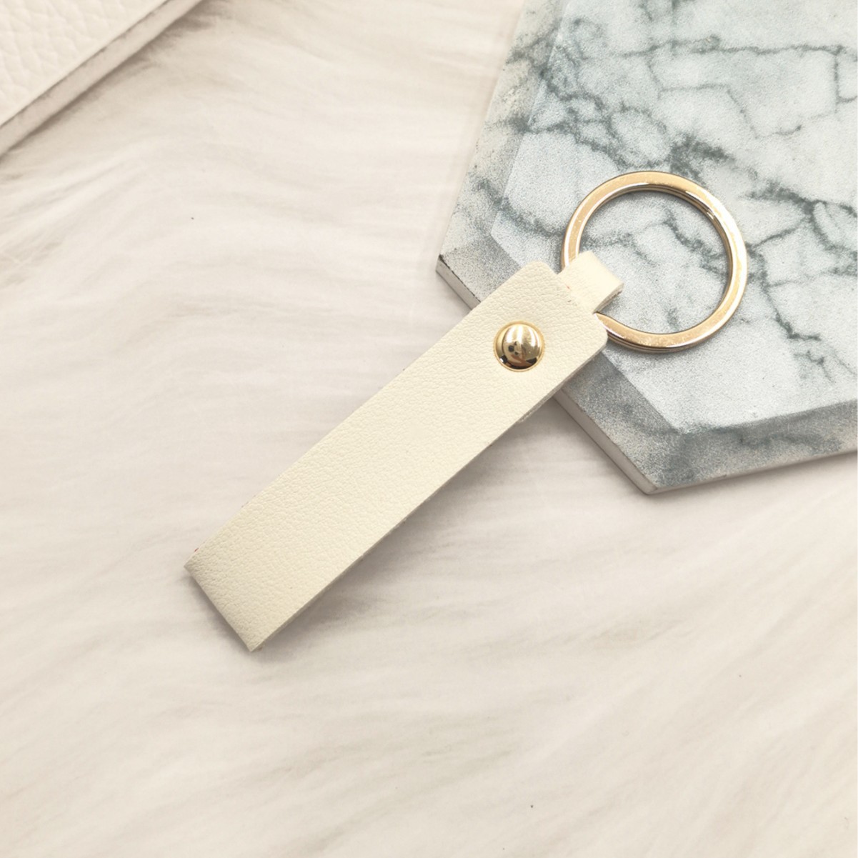 https://cf.cjdropshipping.com/quick/product/9abc9eb8-f8db-4939-87dc-9b55497586ec.jpg