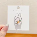 12 White Rabbit Hug Radish