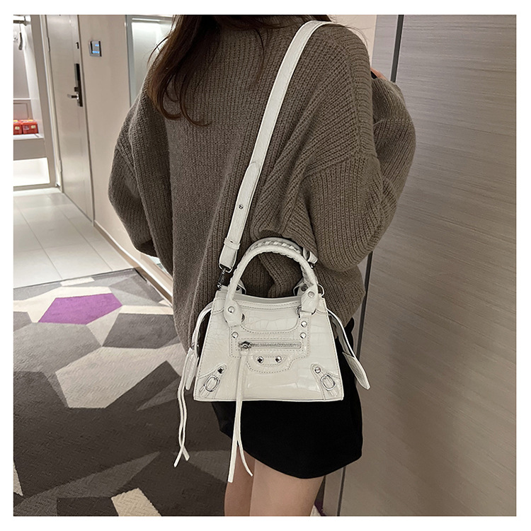 Title 8, New Portable Rivet Tassel Personality Messenger...