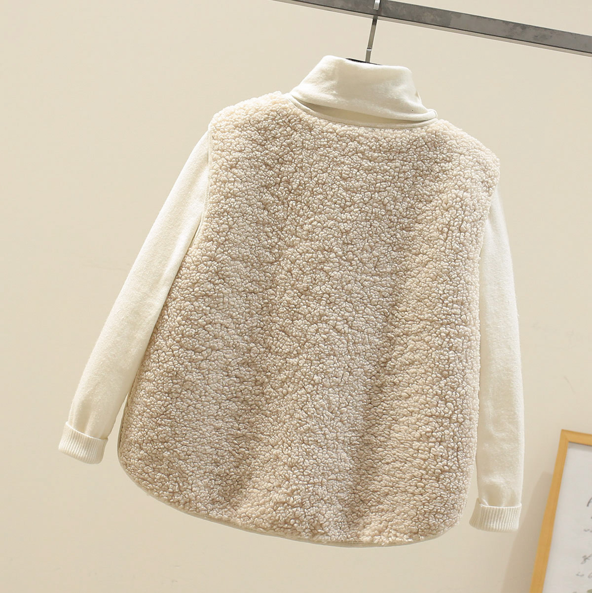 Women&#39;s lamb wool vest short vest grain plush waistcoat jacket