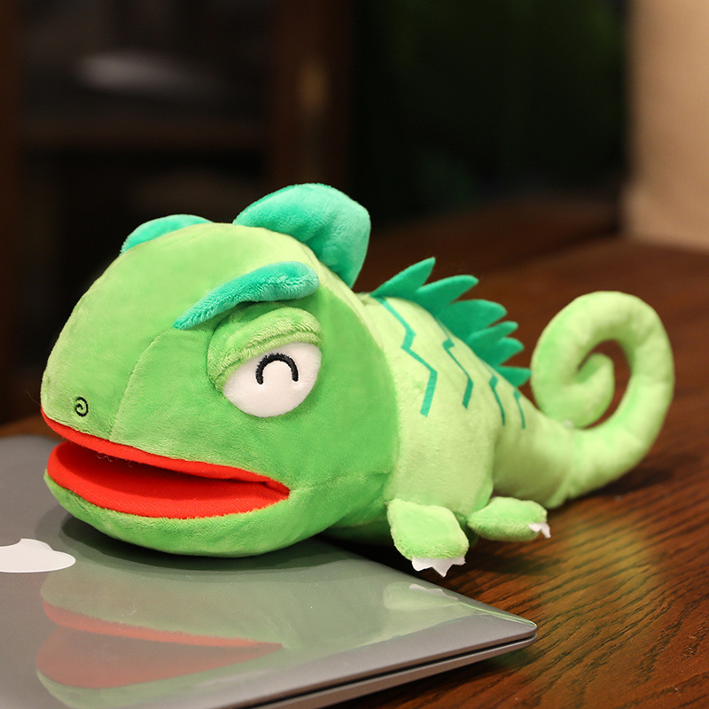 Chameleon Hand Puppet Yi