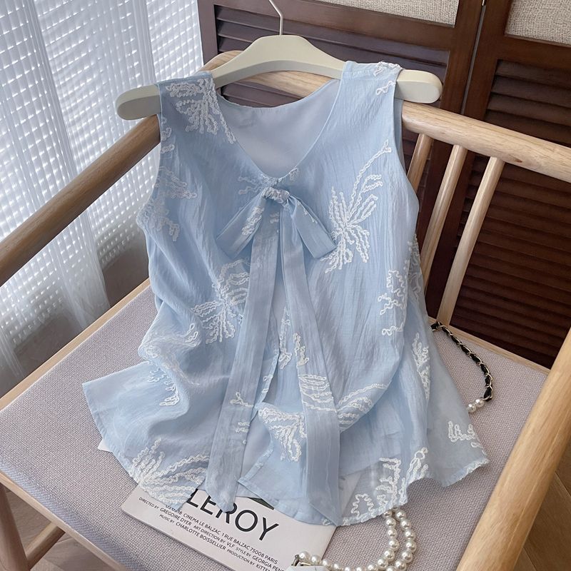 Unique And Stylish Outfit Blue Sleeveless Top