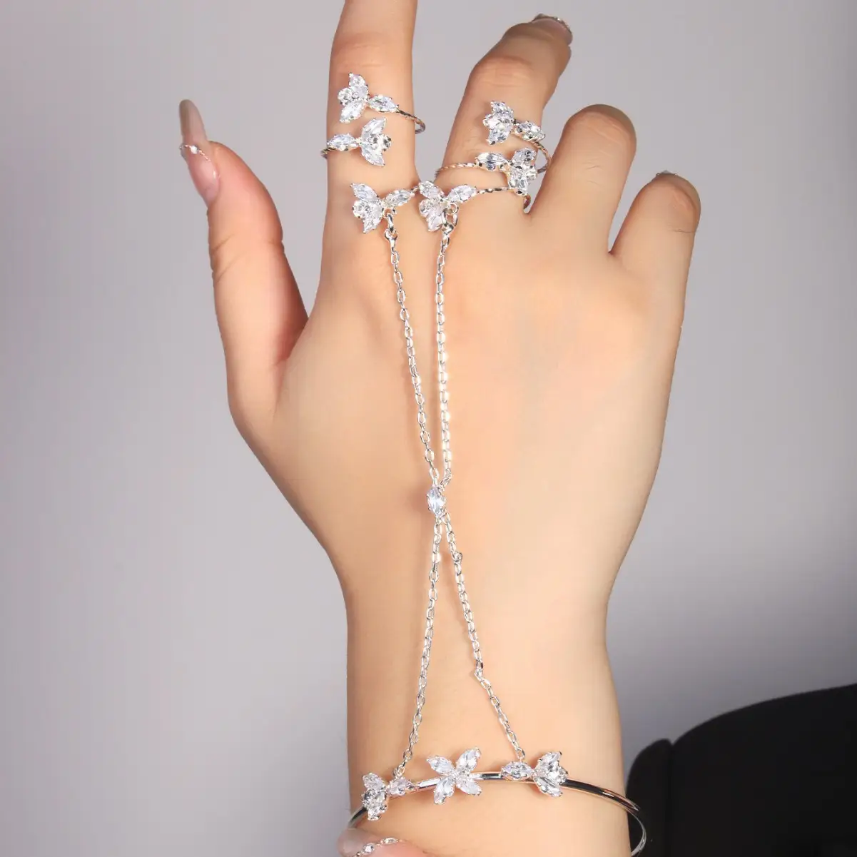 Diamond Petals Mitten-type Bracelet Light Luxury High-end Fashion