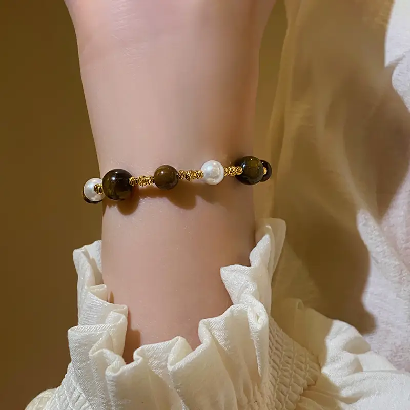 Light-luxury Retro Fashion Versatile Bracelet For Women