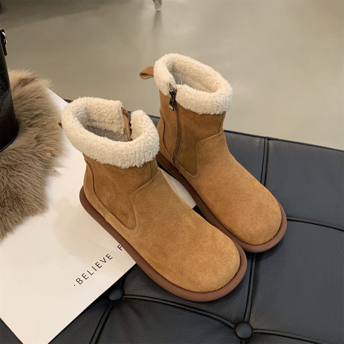 Womens Fashionable Retro Flat-Footed Furry Ankle Boots