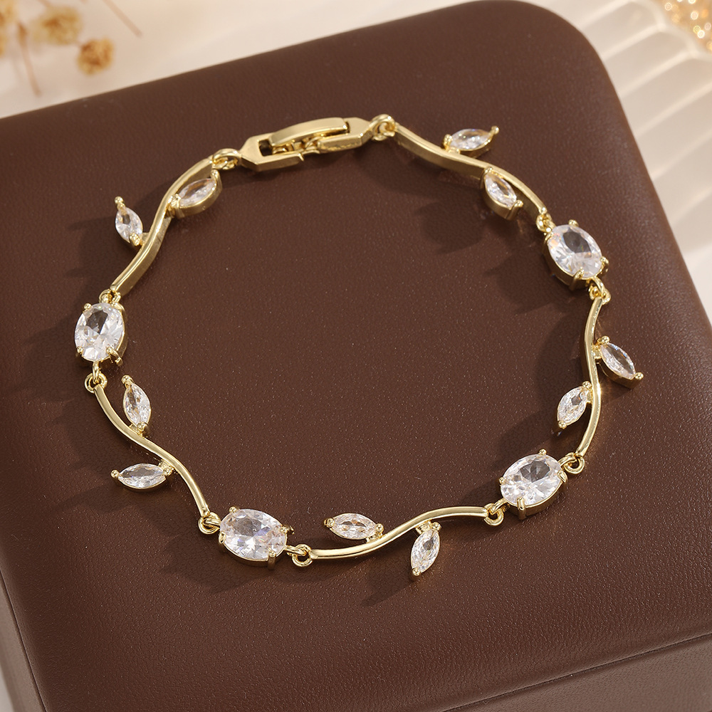 Light Luxury Rattan Leaf Zircon Bracelet For Women