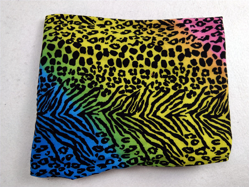 Title 17, Leggings femininas com estampa de leopardo neon...