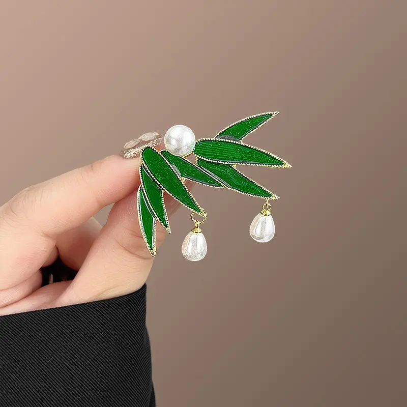 Fresh And Elegant Green Plant Brooch