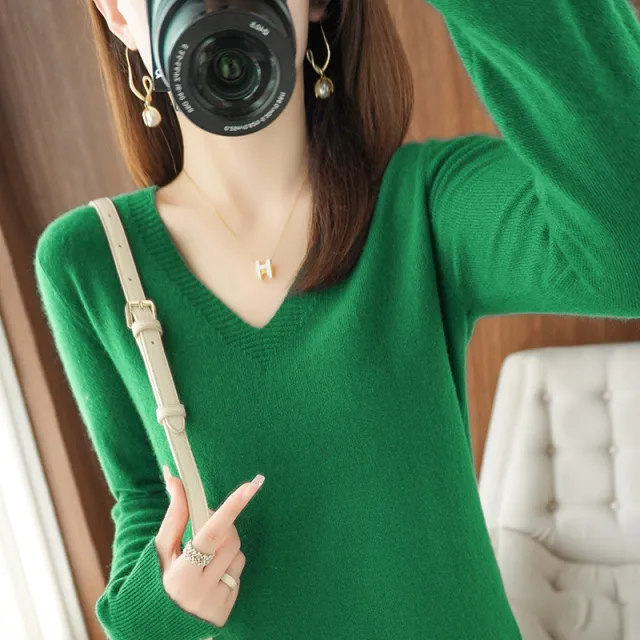 Women's Short Slim Fit Pullover Solid Color Sweater Emerald - Shop at LoveMi