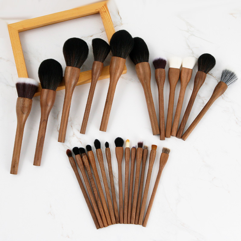 H Set Brush Vintage Soft Black Walnut Makeup Brush