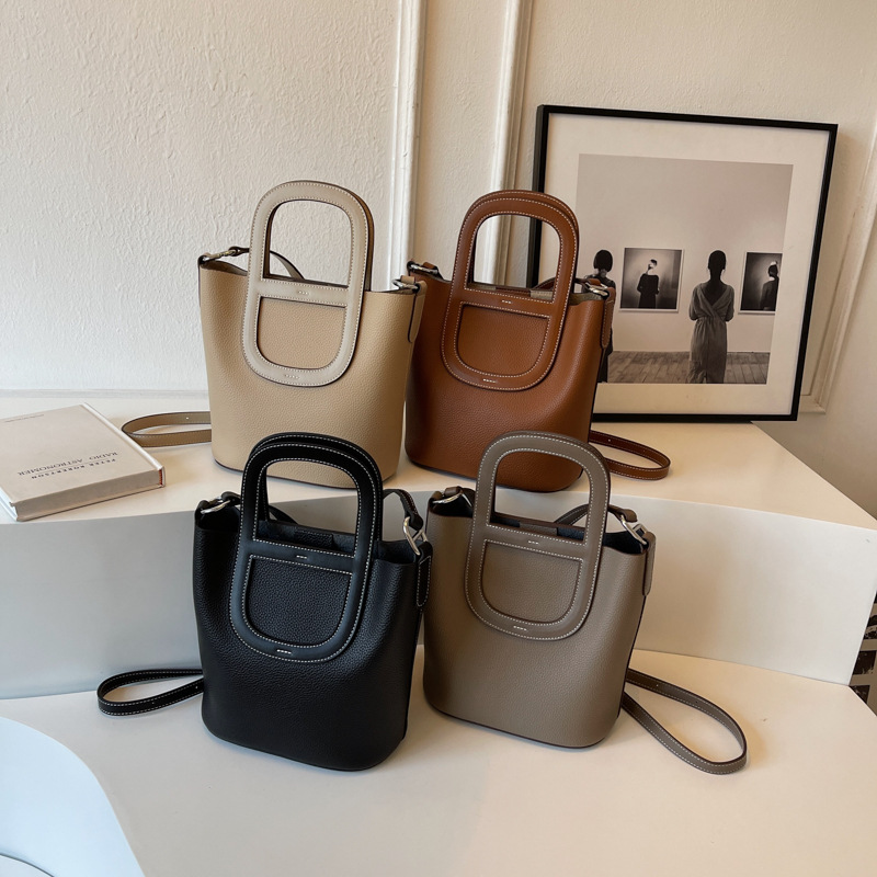 Commuter Bag Women's Underarm Crossbody - Image 4