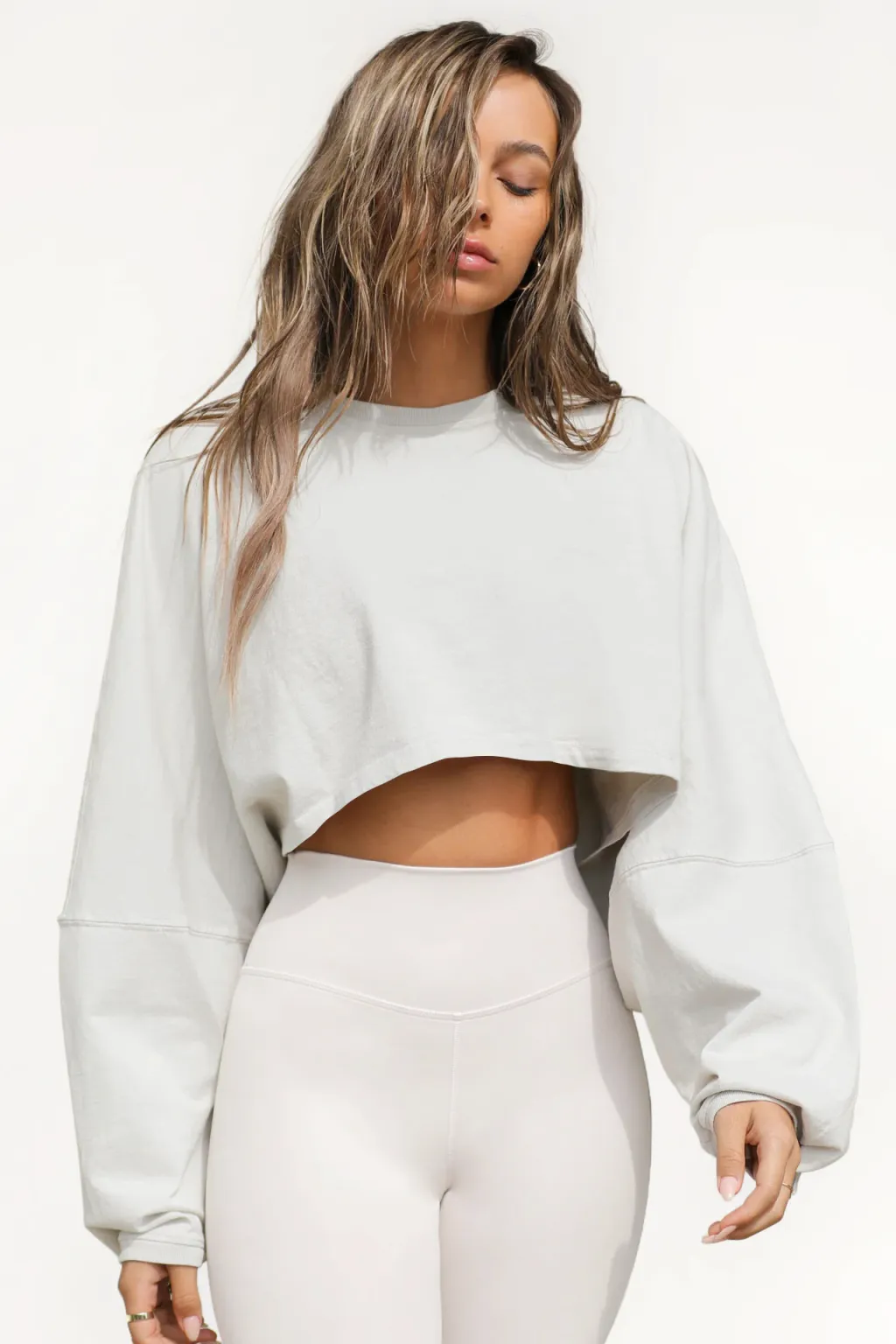 Round Neck Sweater European And American Women's Short Sports Bottoming Shirt - Gray And White