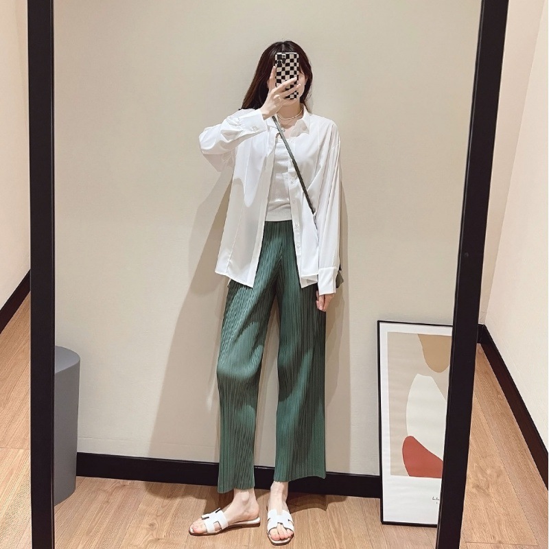 Women's Solid Color Casual Pleated Slim-fit Wide-leg Pants