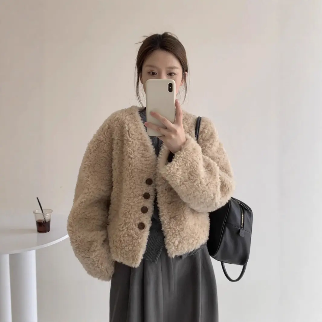 Womens V-neck Short Loose Padded Lambswool Coat