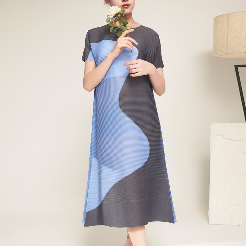 Pleated High-Waist Loose Dress, picture 9 of 9