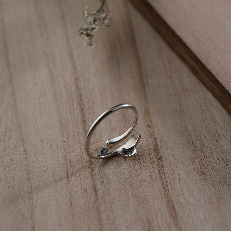 Stylish Adjustable Leaves Silver Ring