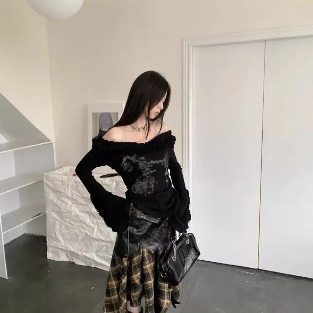 Retro Pure Desire Floral print Off shoulder Bell Sleeve Knitted Top Top - Shop at LoveMi