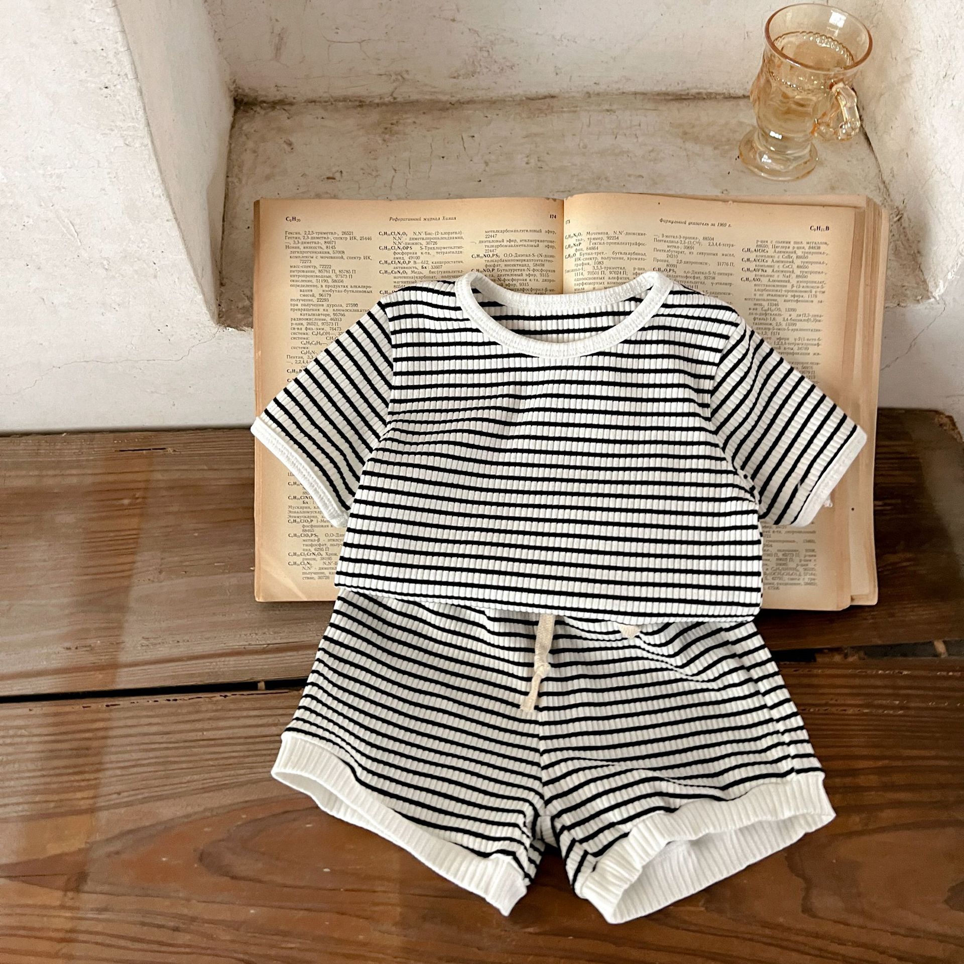 Boys Fashion Stripes Cotton Short Sleeve Top Short Pants Suit
