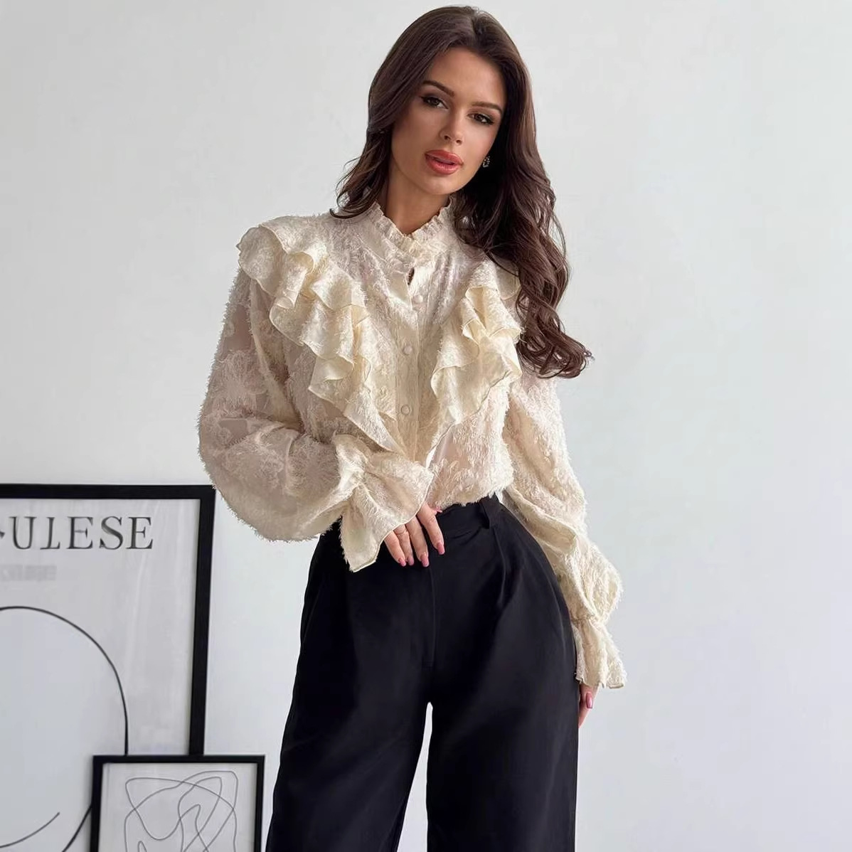 Design-focused Off-shoulder Top With Ruffled Hem
