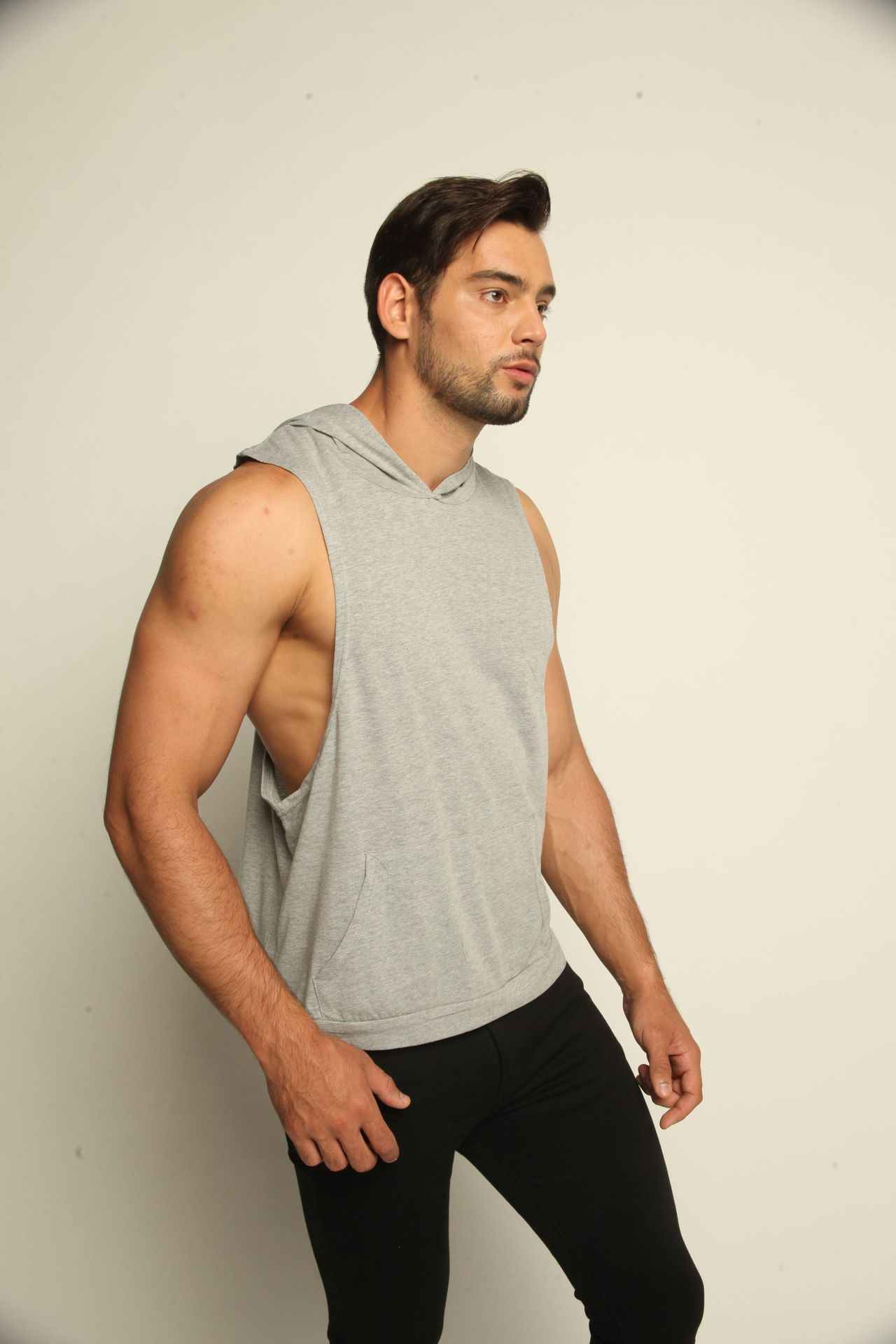 Title 1, Sports style mens hooded sleeveless vest sweater