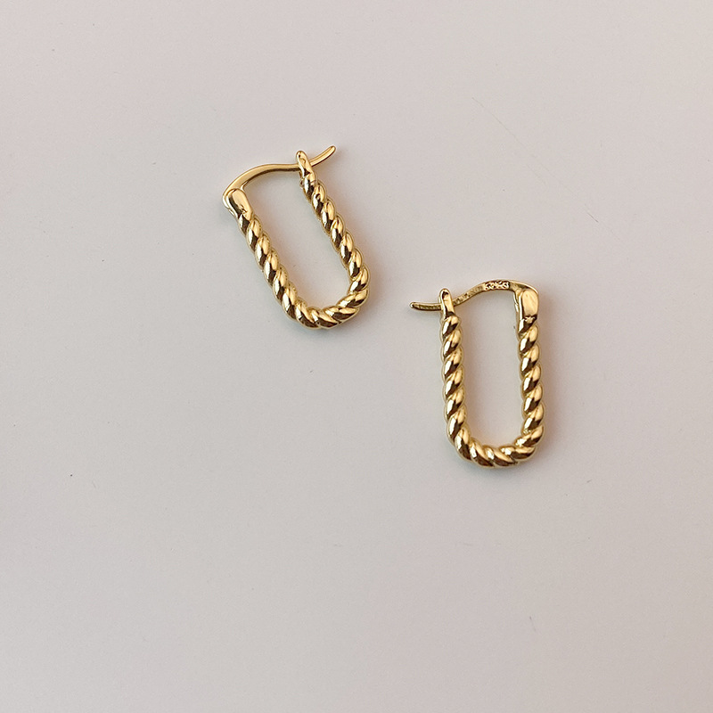 Women's Simple Elegant Twist U-shaped Ear Clip