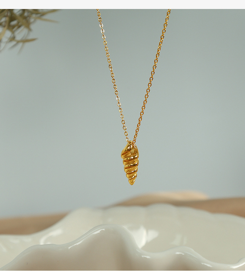 Niche Design Thread Necklace Women's Light Luxury Non-fading Titanium Steel Clavicle Chain