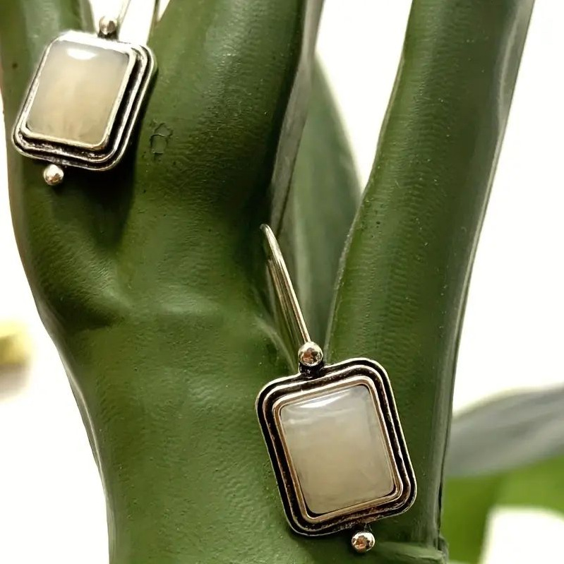 https://cf.cjdropshipping.com/quick/product/9dd8ea6f-898a-4893-8957-181f2bc97bc6.jpg