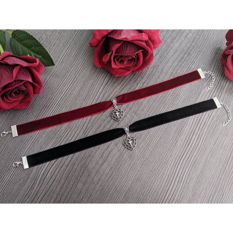 Gothic Velvet Collar Heart-shaped Cross