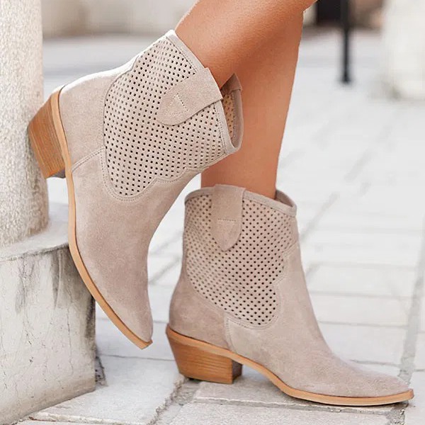 Womens Mid-Heel Boots In Large Sizes With Embossed Suede