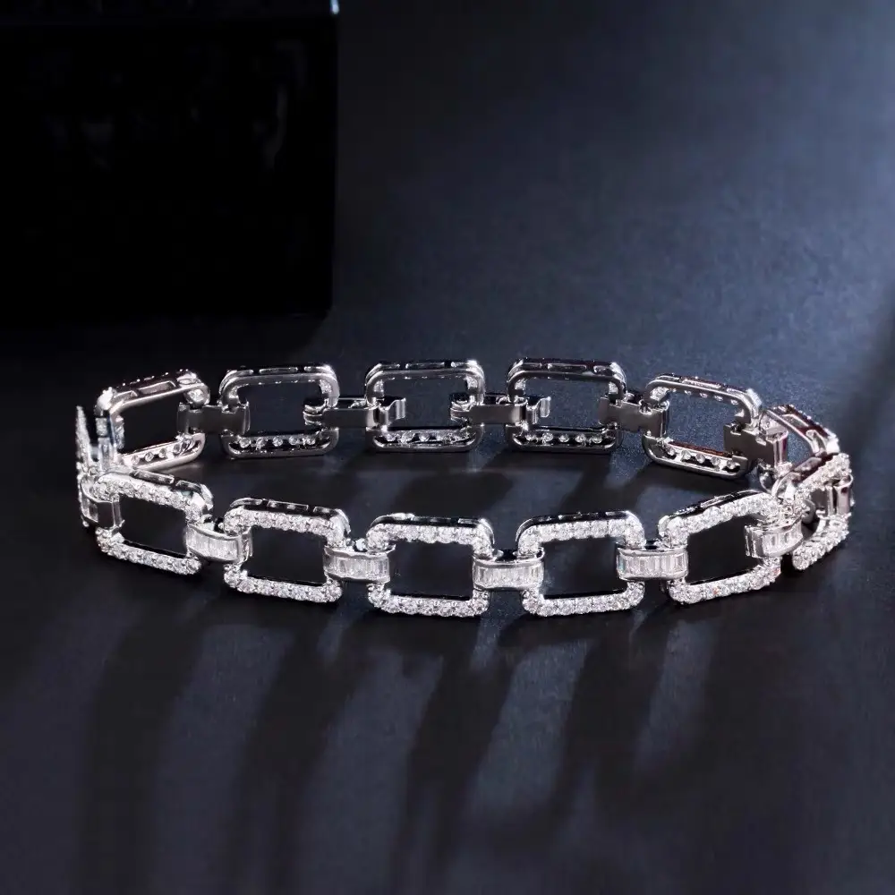 Classic Rectangular Bracelet Minimalist And Stylish With Exquisite Craftsmanship