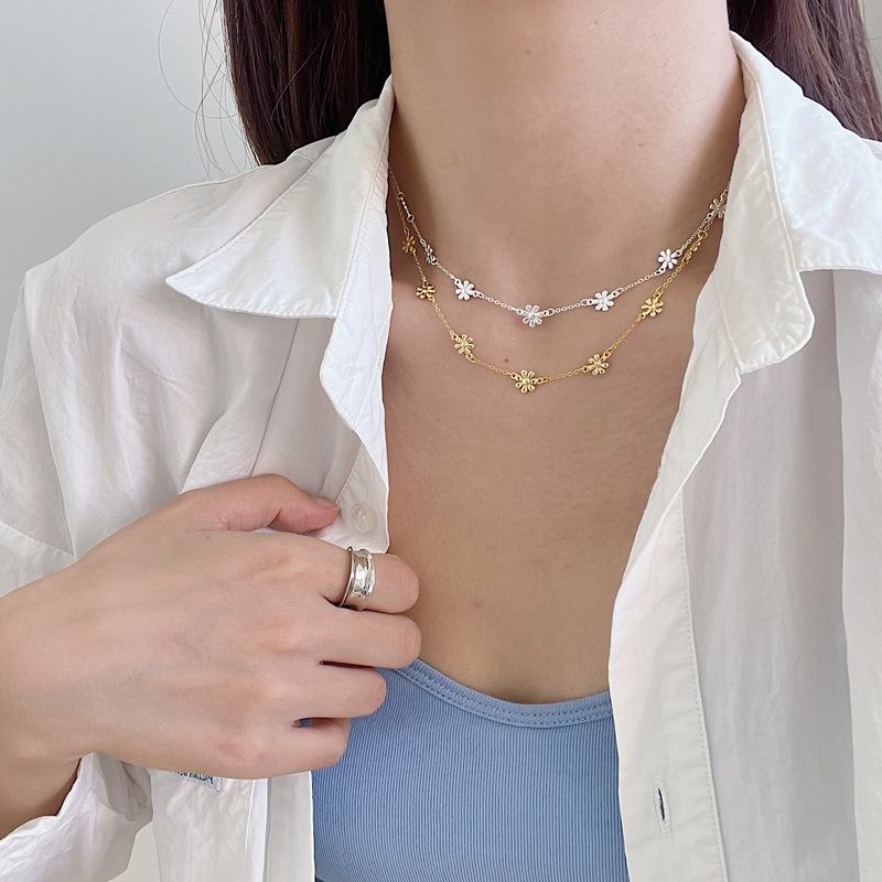 Daisy Unique And Exquisite Necklace For Women