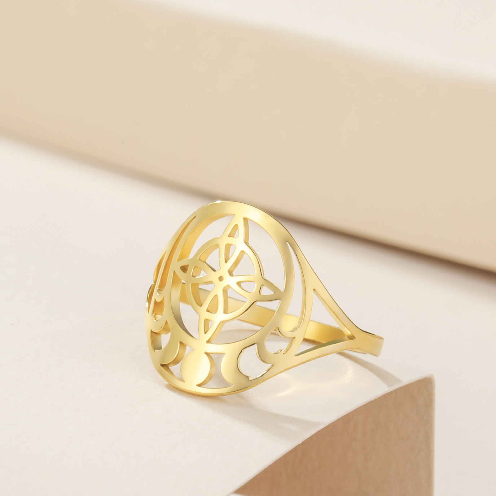 Stainless Steel Witch Knot Four-petal Ring
