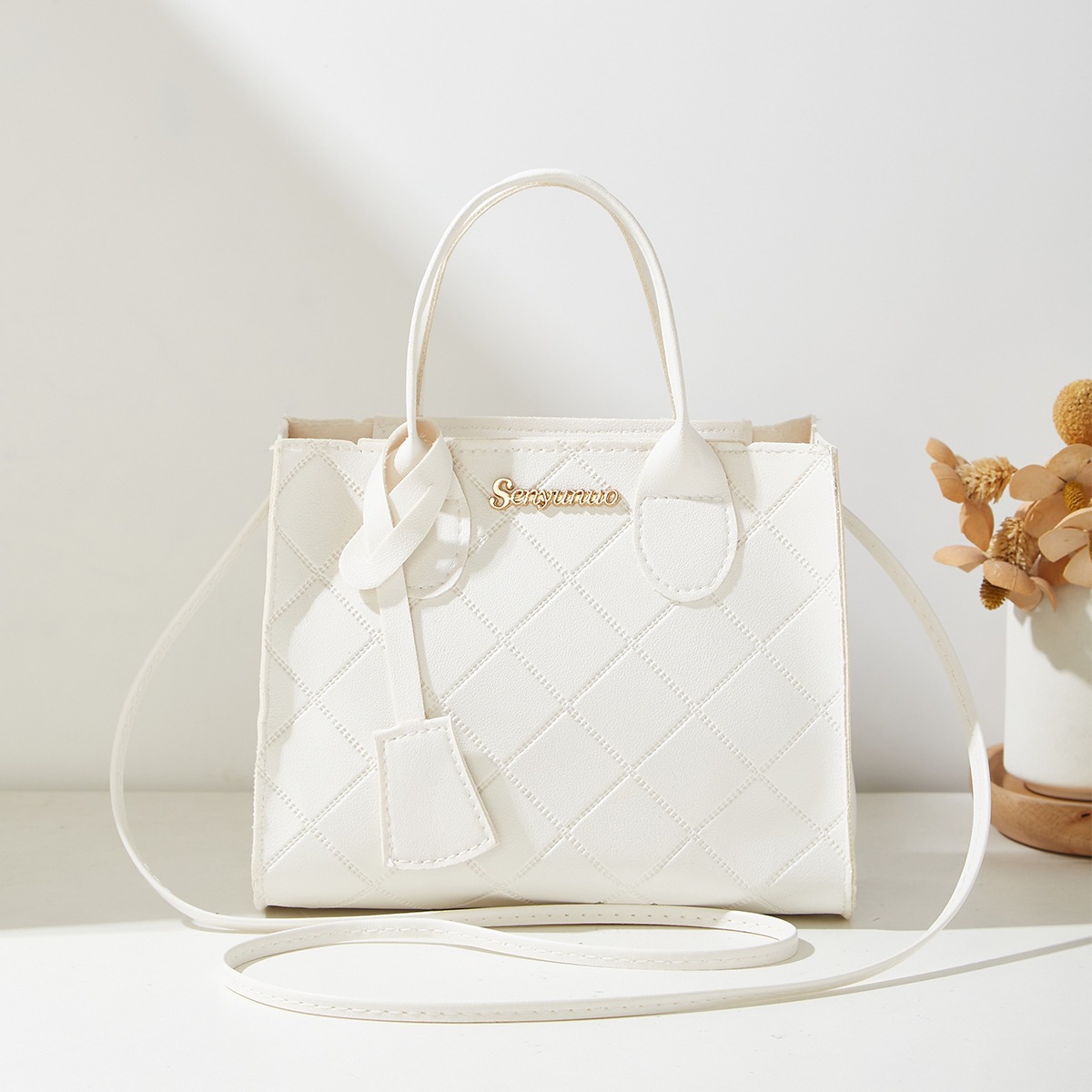 Mini sac carré matelassé — Deux bandoulières