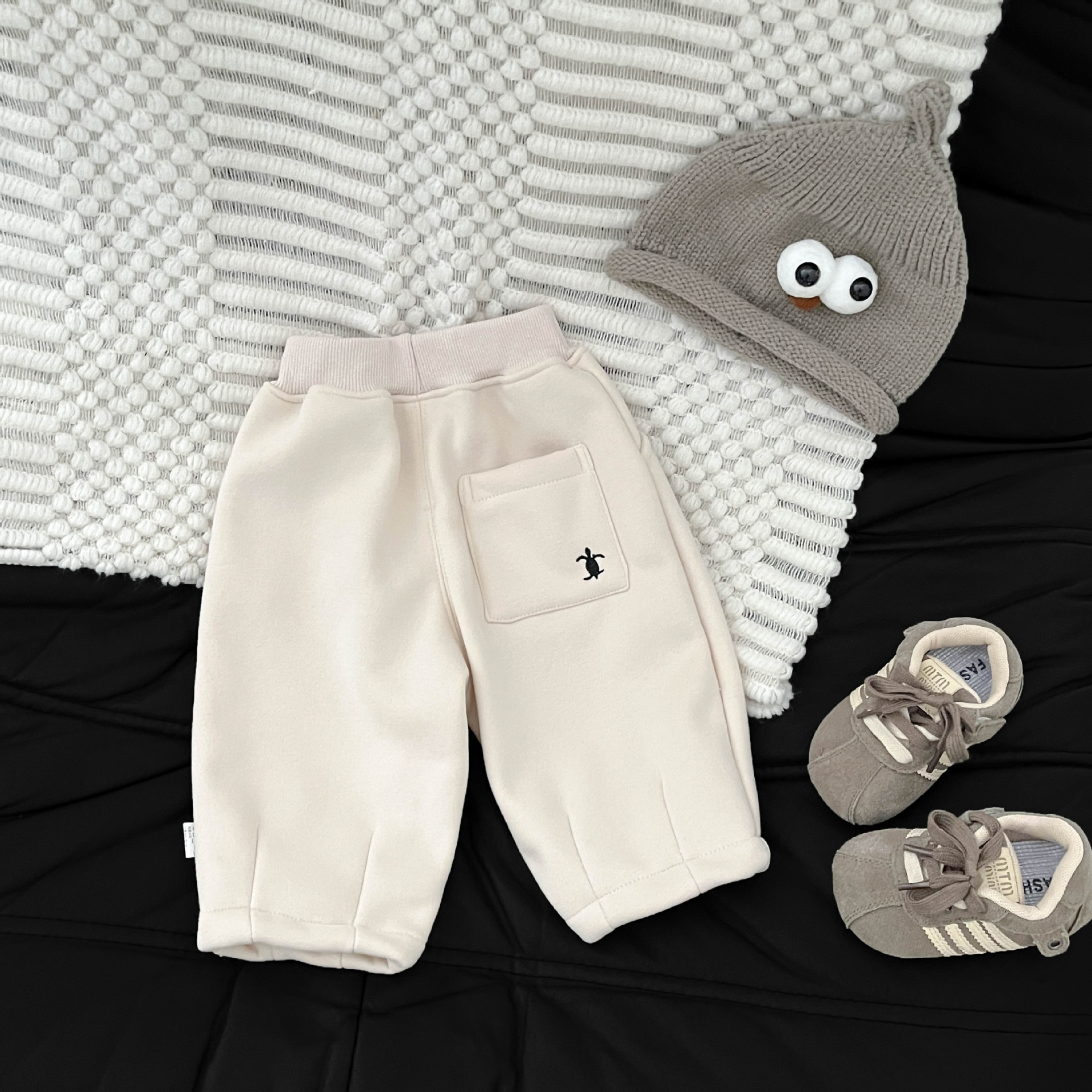 Fleece-lined Embroidered Thickened Casual Warm Pants