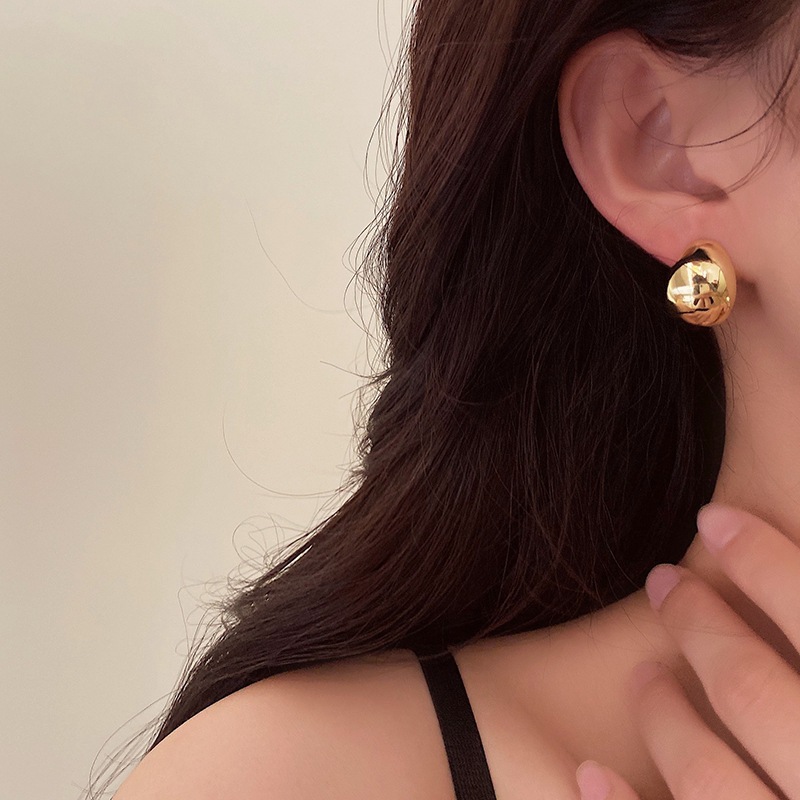 Metal Irregular C- Shaped Earrings Cold Wind Fashionable Temperament