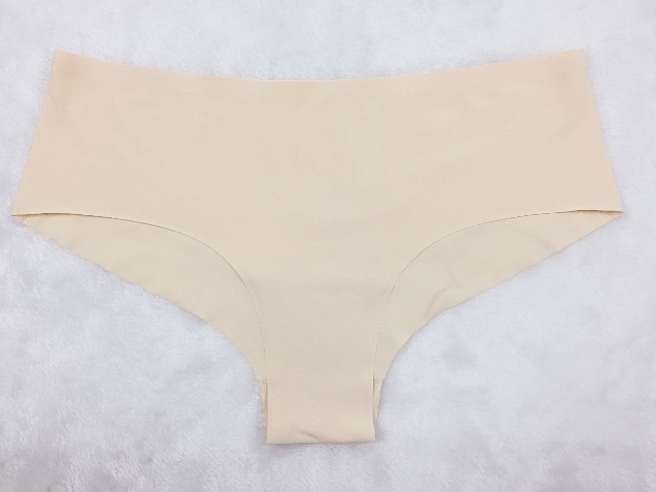 Title 26, Ice Silk Traceless Mid Waist Briefs Sexy And Br...