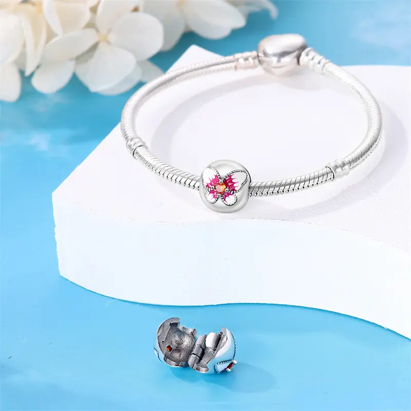 Simple And Versatile Bracelet