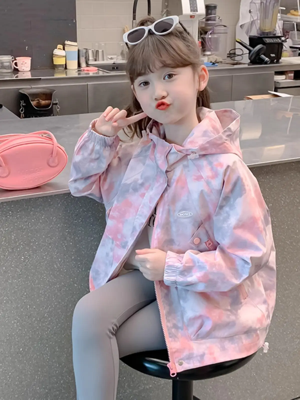 Fashionable Windproof Shell Jacket For Girls