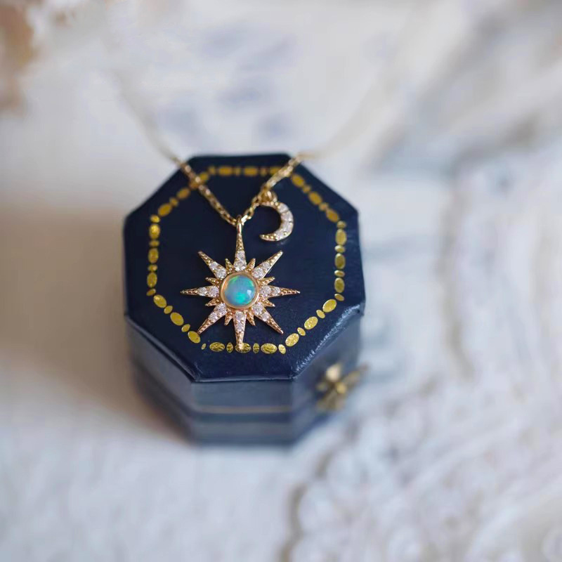 Sparkling Eight-Point Star Zircon Necklace For Women Elegant Light Luxury Style